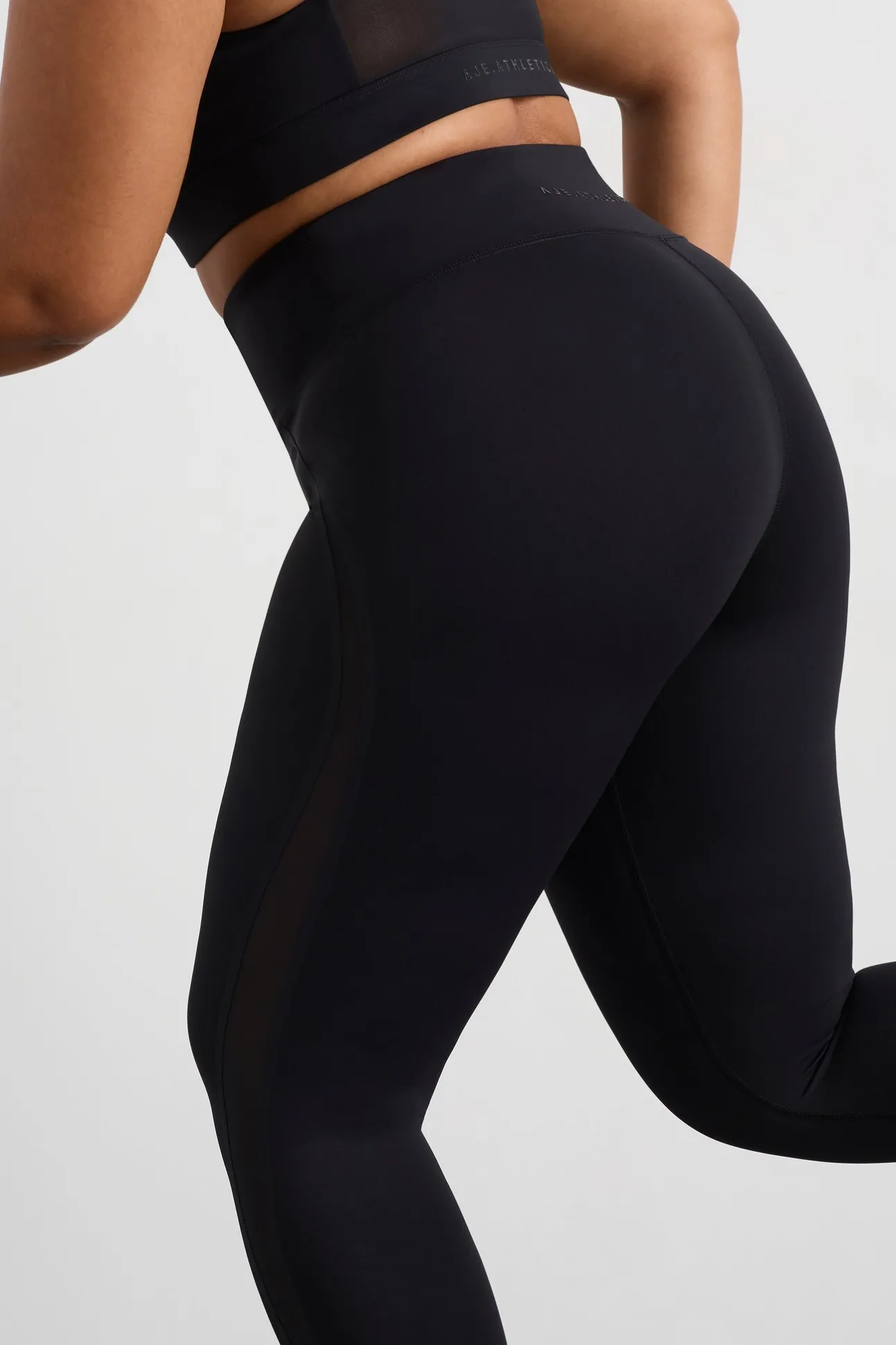 spliced_mesh_legging__14.webp Spliced Mesh Legging 242