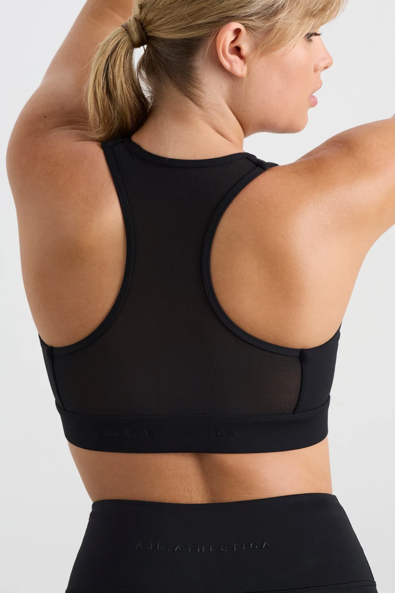 spliced_mesh_sports_bra__9.webp Spliced Mesh Sports Bra 370