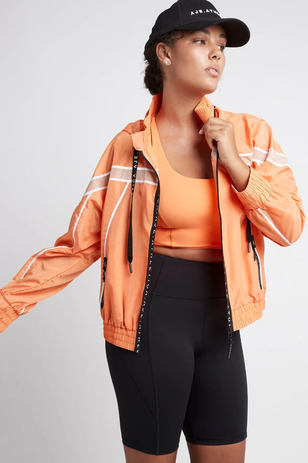 spray_jacket__7.webp Spray Jacket 707