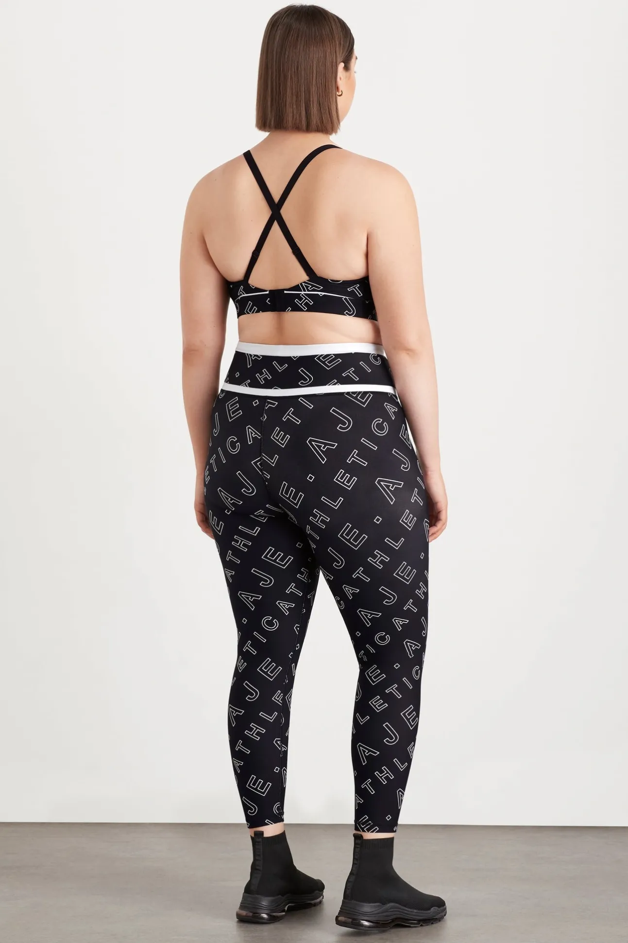 sweetheart_piping_bra__13.webp Sweetheart Piping Bra 330