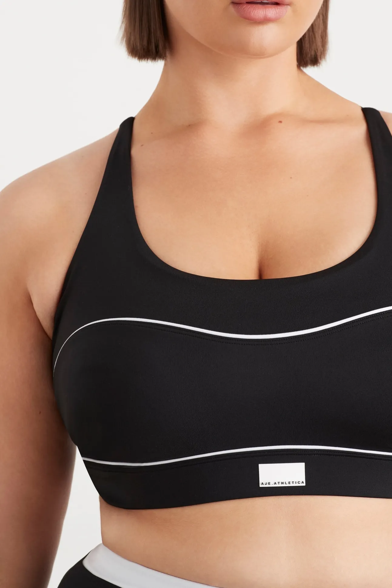 sweetheart_piping_bra__14-1.webp Sweetheart Piping Bra 330