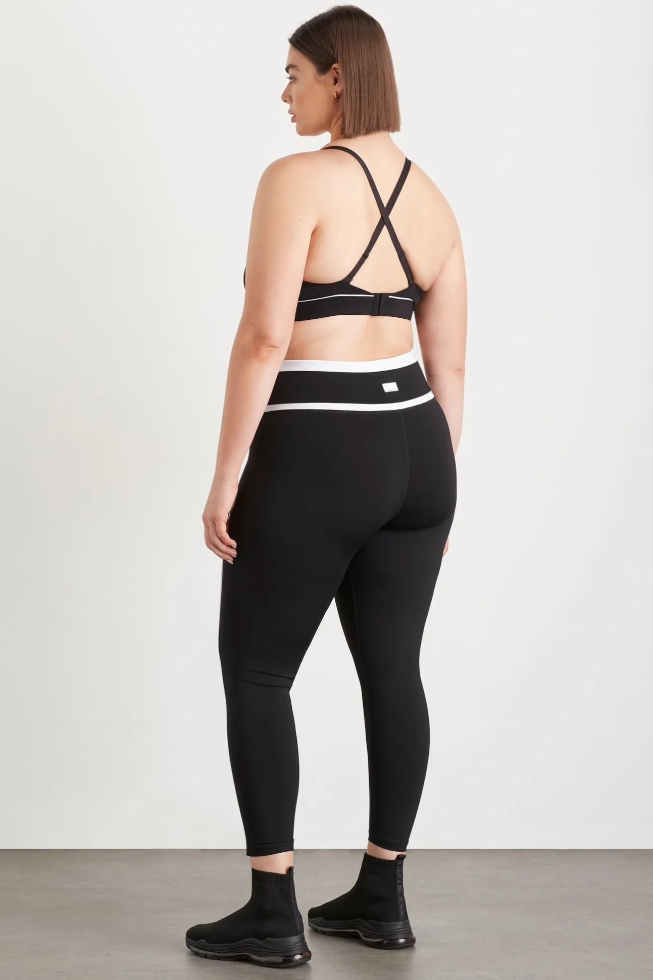 sweetheart_piping_bra__15.webp Sweetheart Piping Bra 330