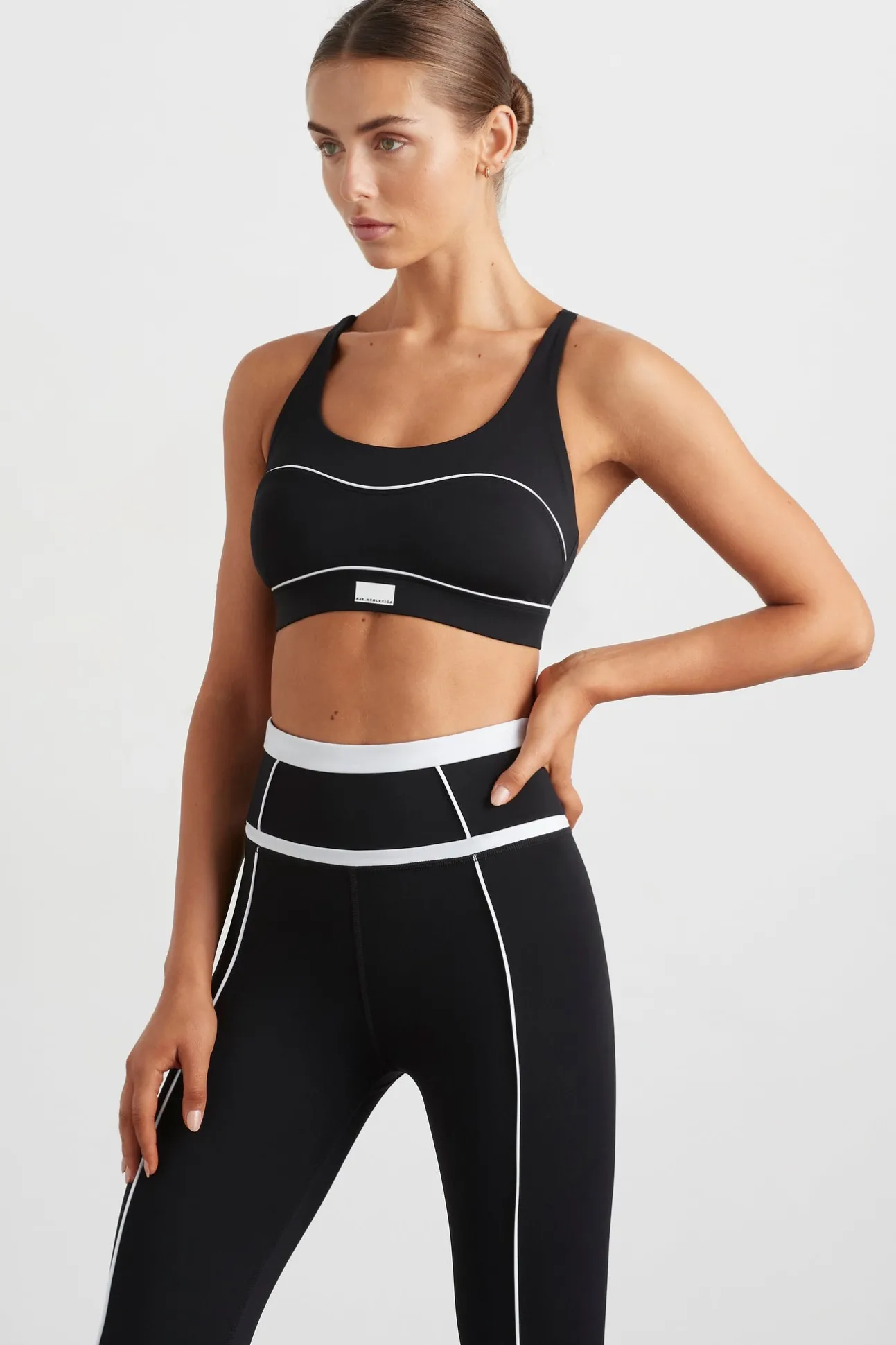 sweetheart_piping_bra__5-1.webp Sweetheart Piping Bra 330