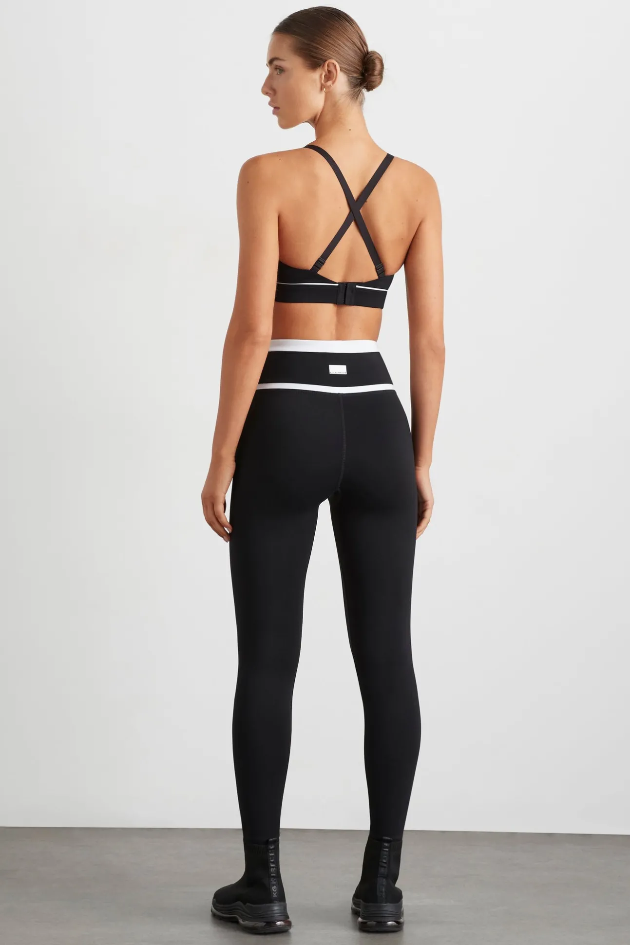 sweetheart_piping_bra__6-1.webp Sweetheart Piping Bra 330