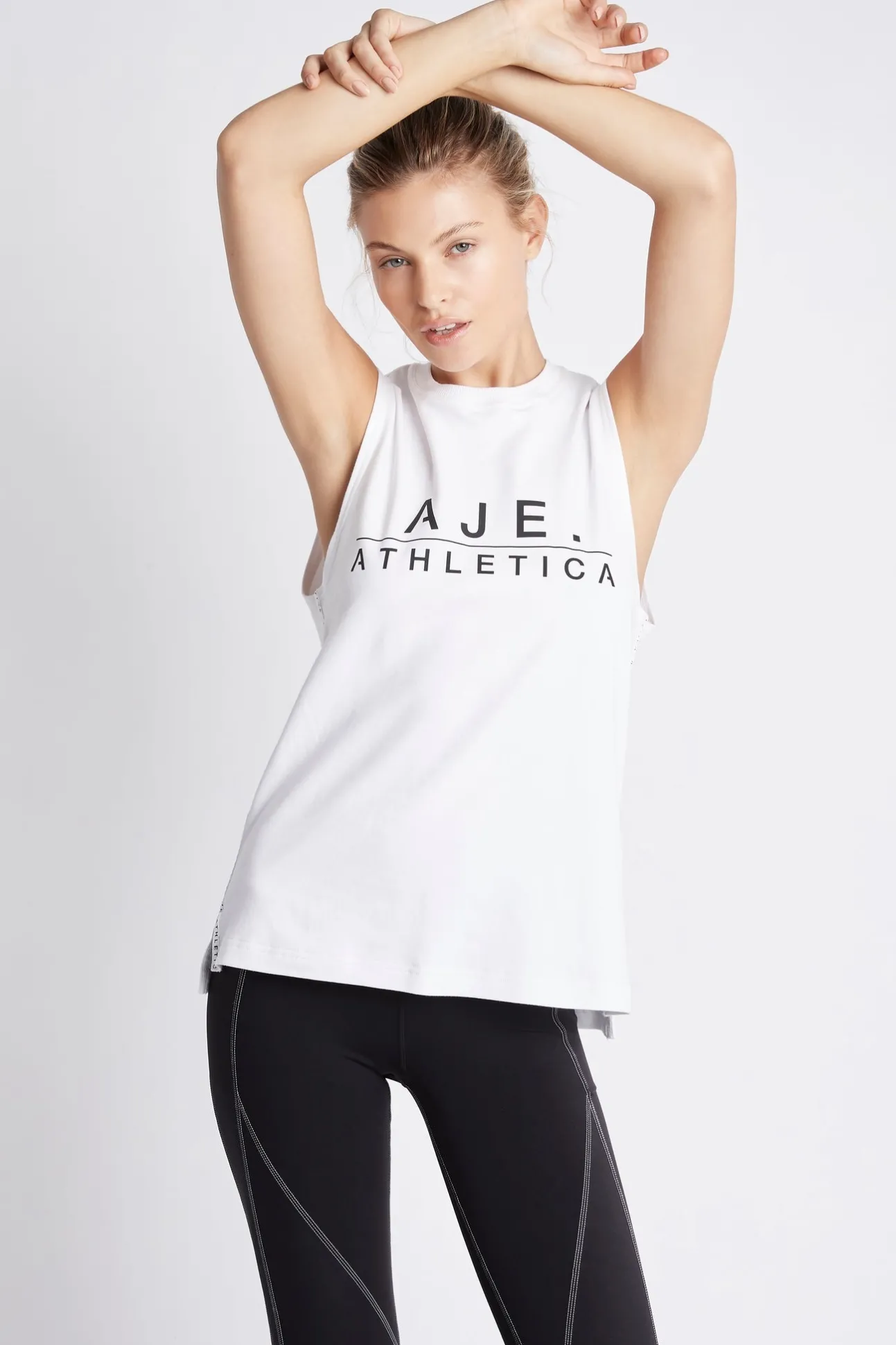 tank_top__0-1.webp Tank Top 009