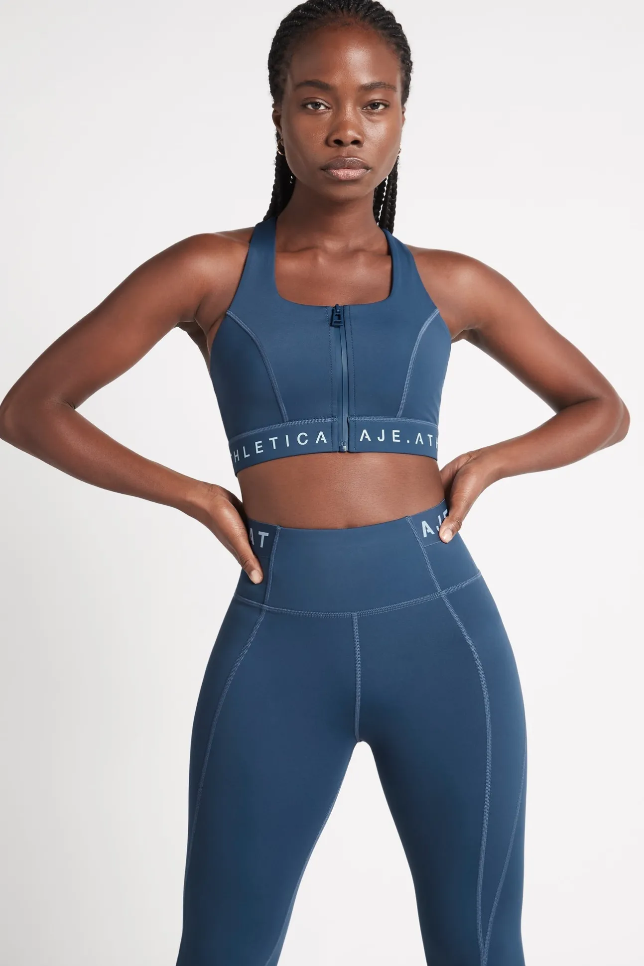 zip_front_logotape_sports_2-2.webp Zip Front Logotape Sports Bra 319