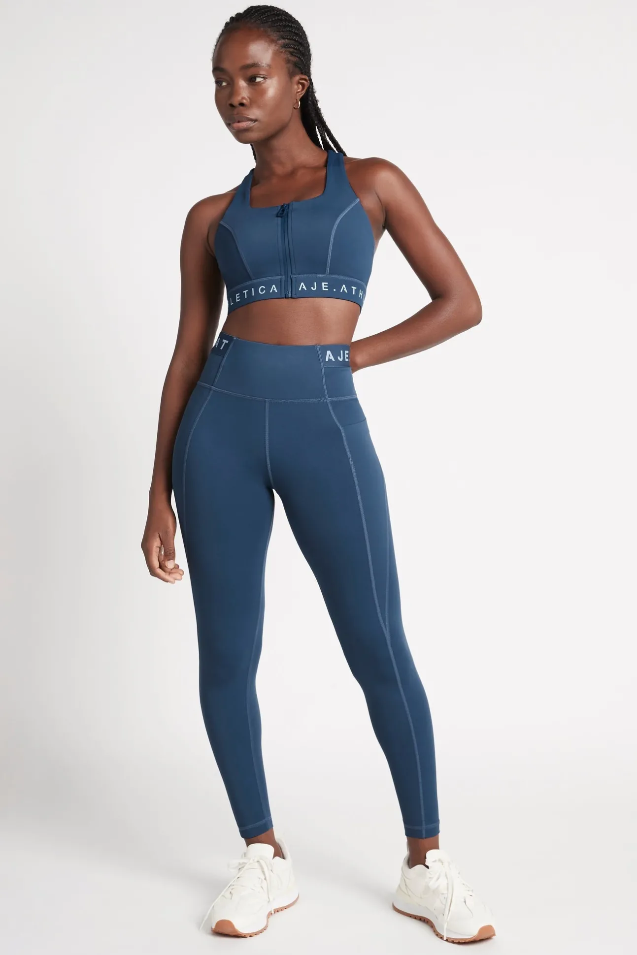 zip_front_logotape_sports_6-2.webp Zip Front Logotape Sports Bra 319